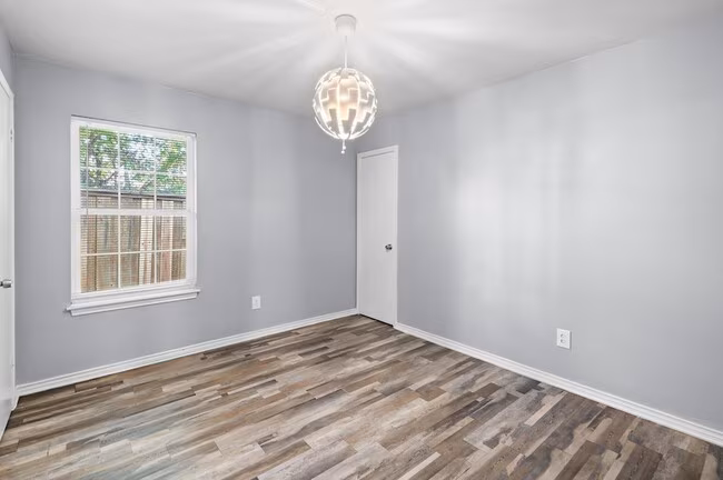 7617 Meador Ave Austin, TX 78752 photo 2