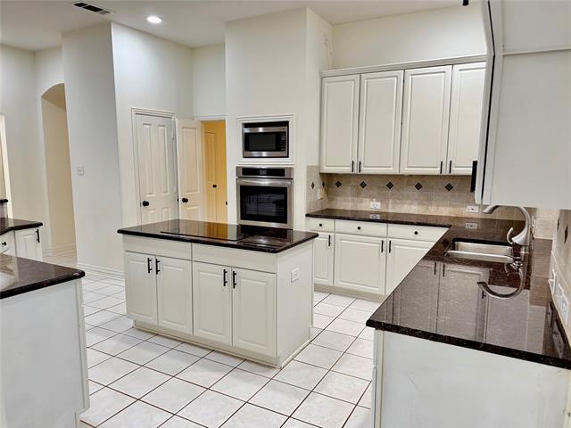 708 Nettleton Dr Southlake, TX 76092 photo 3