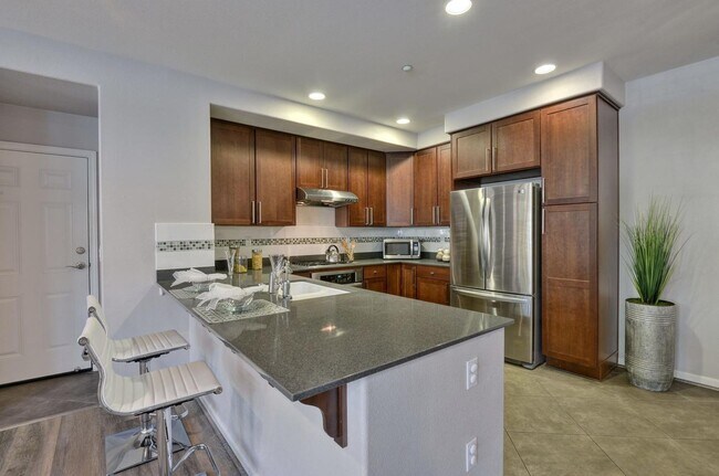 919 Gaspar Vista, San Jose, CA 95126 photo 3