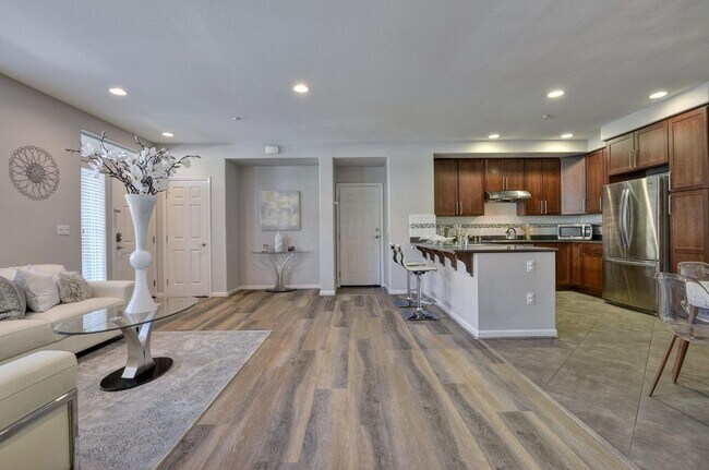 919 Gaspar Vista, San Jose, CA 95126 photo 4