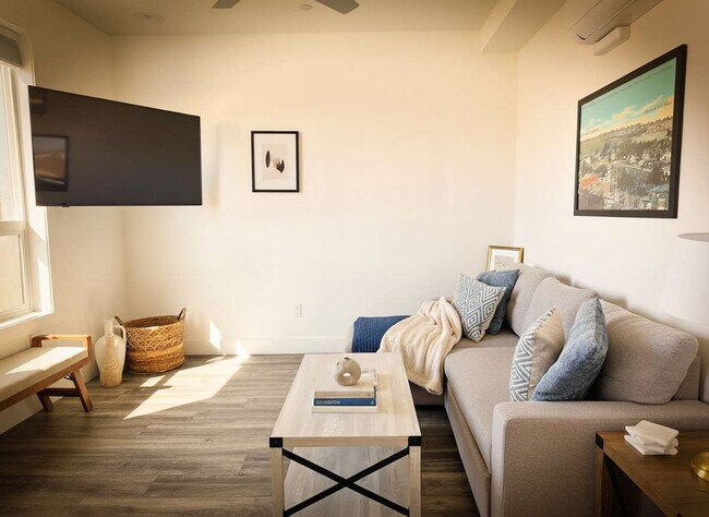 4505 Park Blvd San Diego, CA 92116 photo 2