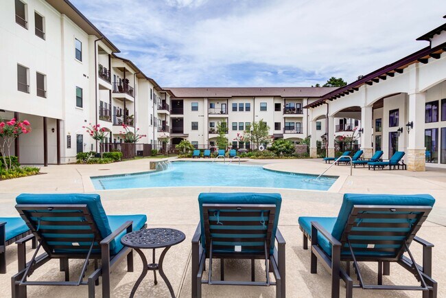 Laurel At Vintage Park Apartments photo 4