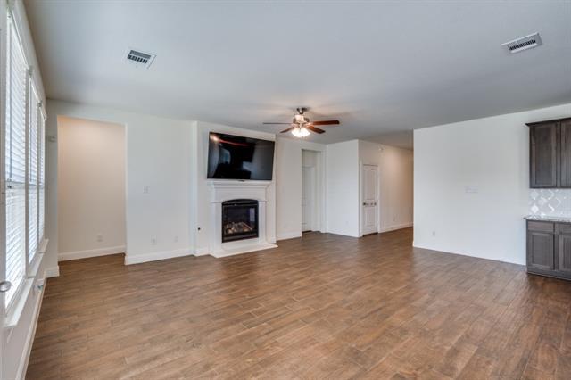 11008 Culberson Drive, Aubrey, TX 76227 photo 5