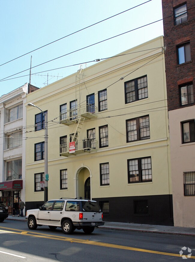 752 Stockton St photo 2