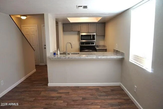 12245 N 21ST Avenue photo 5