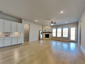 721 Precious Dr Murphy, TX 75094 photo 3