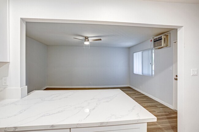 141 Johnston Ln San Marcos, CA 92069 photo 4