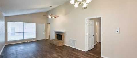 2704 Street George Place, Arlington, TX 76015 photo 3