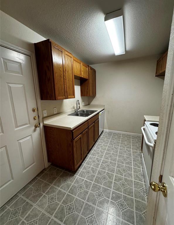 8613 Talyne Chaise Circle, Austin, TX 78729 photo 5