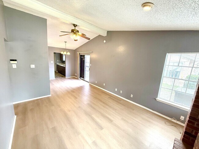 5310 Gawain Dr San Antonio, TX 78218 photo 3