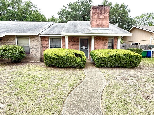5310 Gawain Dr San Antonio, TX 78218 photo 2