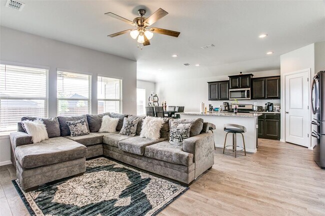 2309 Blythwood Trail Fort Worth, TX 76108 photo 3