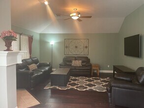 112 South Lynnwood Trail, Cedar Park, TX 78613 photo 5