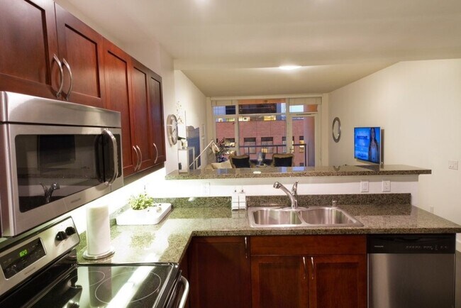 427 Ninth Ave San Diego, CA 92101 photo 3