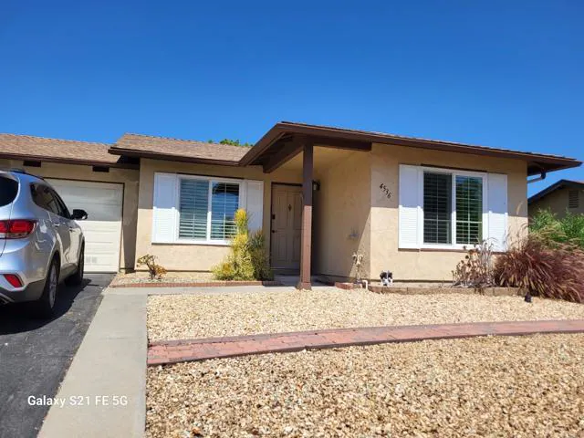 4536 Beverly Glen Dr Oceanside, CA 92056 photo 2
