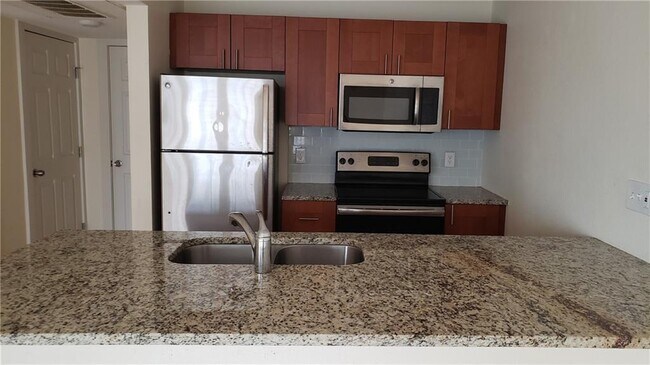 909 Reinli St Austin, TX 78751 photo 3