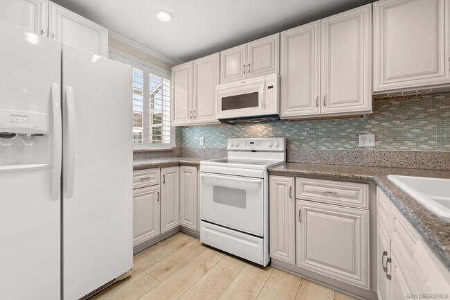 1281 34th St San Diego, CA 92102 photo 3