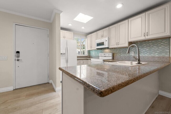 1281 34th St San Diego, CA 92102 photo 2