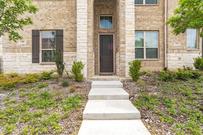 568 Ballustrade Dr Irving, TX 75039 photo 3