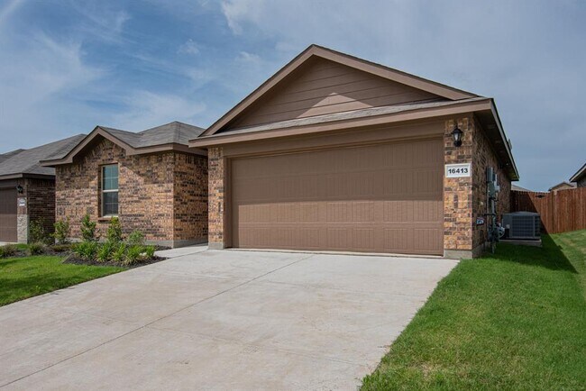 16413 Milwaukee Street, Justin, TX 76247 photo 2