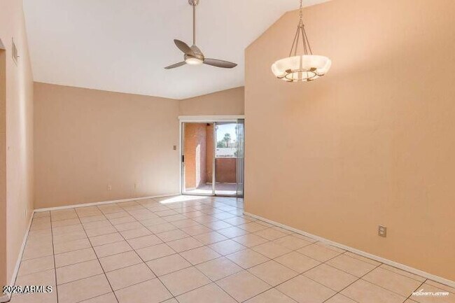 1402 S Jentilly Ln Tempe, AZ 85281 photo 4