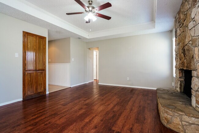 6214 Lotus Drive, Arlington, TX 76001 photo 5