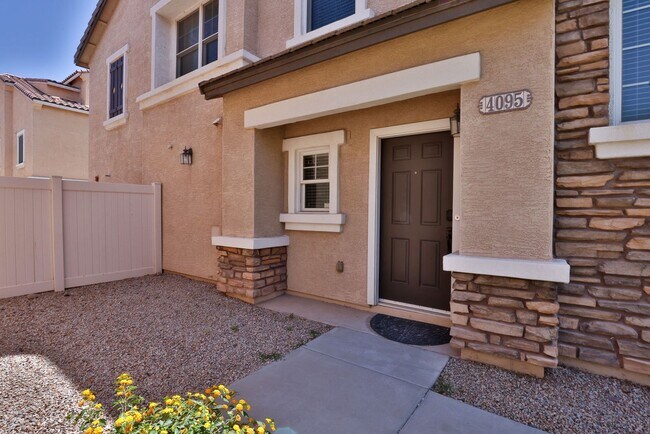 4095 East Jasper Drive, Gilbert, AZ 85296 photo 4
