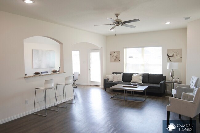 10112 Spice Lane, Dallas, TX 75217 photo 4