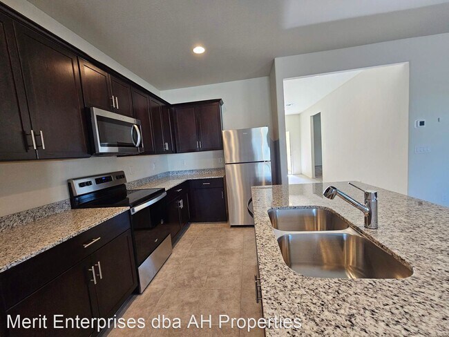 43570 W Cypress Ln MARICOPA, AZ 85138 photo 5