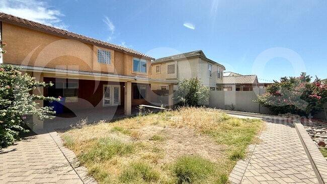 5534 W Wood St Phoenix, AZ 85043 photo 4