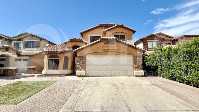 5534 W Wood St Phoenix, AZ 85043 photo 2