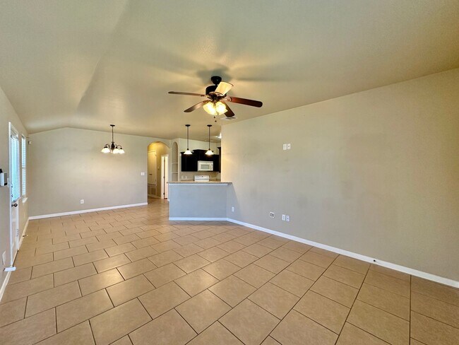 1306 Loyal Ln Killeen, TX 76549 photo 2