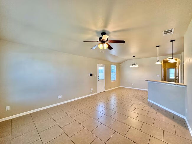 1306 Loyal Ln Killeen, TX 76549 photo 3