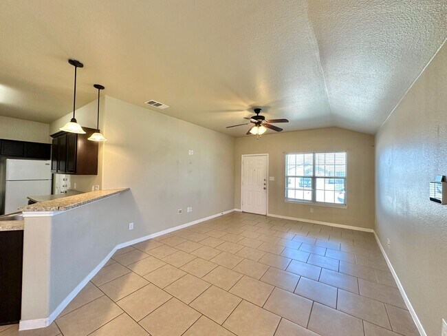 1306 Loyal Ln Killeen, TX 76549 photo 4