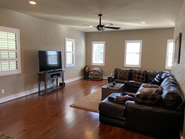3407 Bryan St Dallas, TX 75204 photo 2