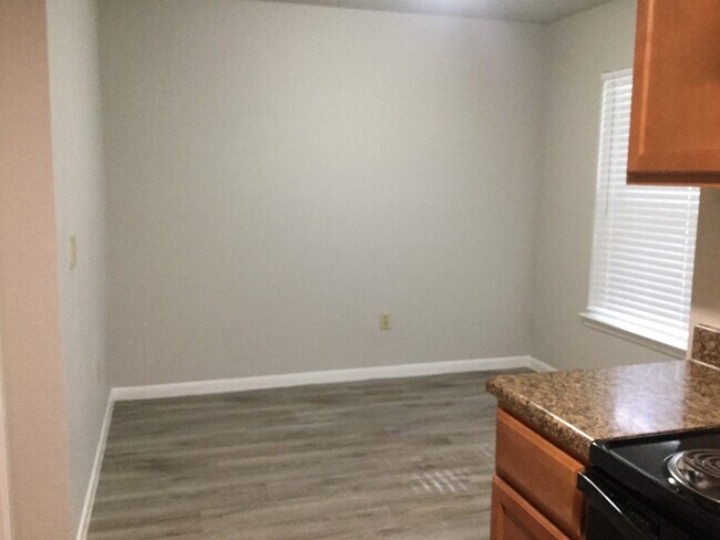 Park Yellowstone Apartment Homes photo 3