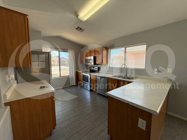 11420 W Sheridan St Avondale, AZ 85392 photo 4