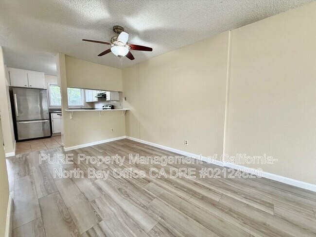687 Racquet Club Cir Rohnert Park, CA 94928 photo 4