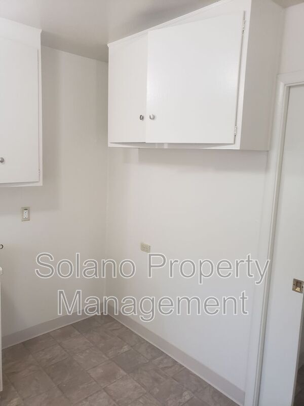 940 Ohio St Fairfield, CA 94533 photo 3