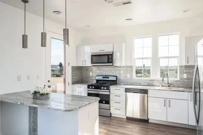 34 Blackbird Cir Watsonville, CA 95076 photo 2