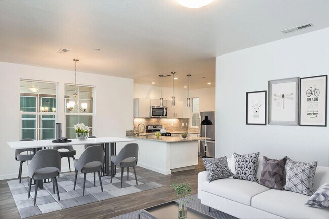 34 Blackbird Cir Watsonville, CA 95076 photo 4