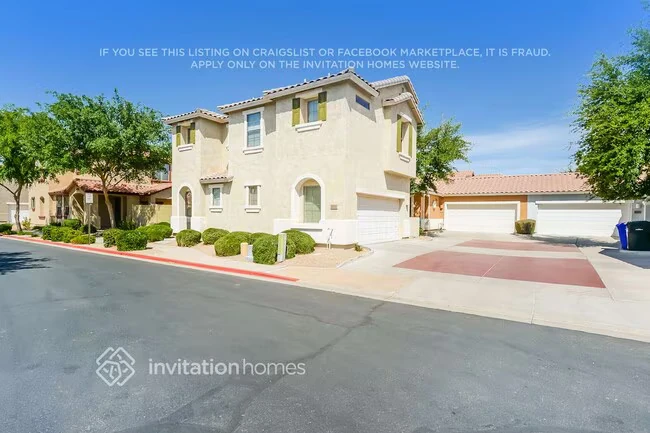 864 E Devon Rd Gilbert, AZ 85296 photo 2
