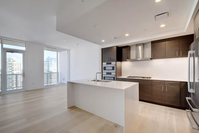 301 West Ave Austin, TX 78701 photo 3
