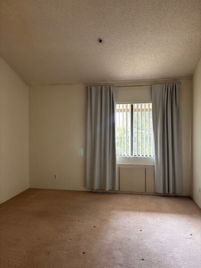 5765 Friars Rd San Diego, CA 92110 photo 3