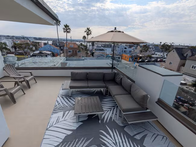 722 Sunset Ct San Diego, CA 92109 photo 3