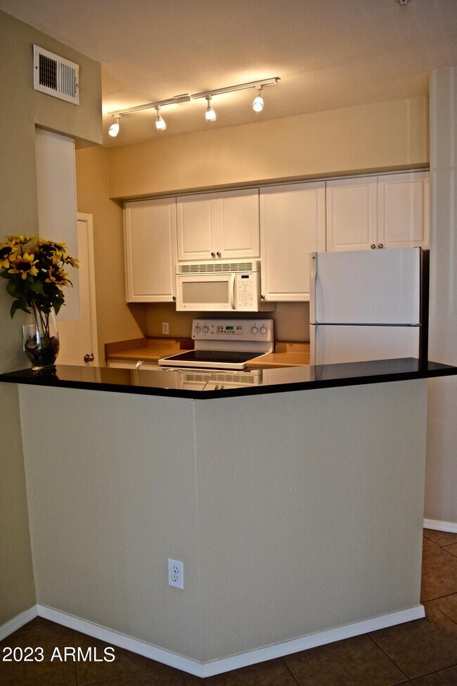1701 E Colter St Phoenix, AZ 85016 photo 5