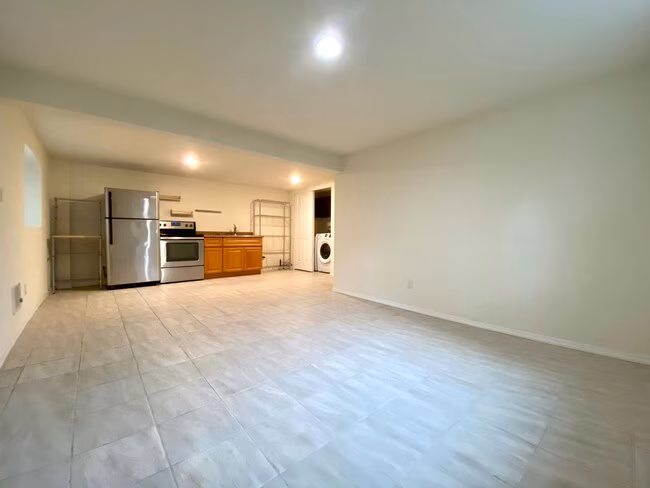 5503 5th Ave NE Seattle, WA 98105 photo 4