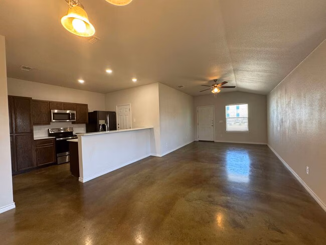 108 Lowes Blvd Killeen, TX 76542 photo 3