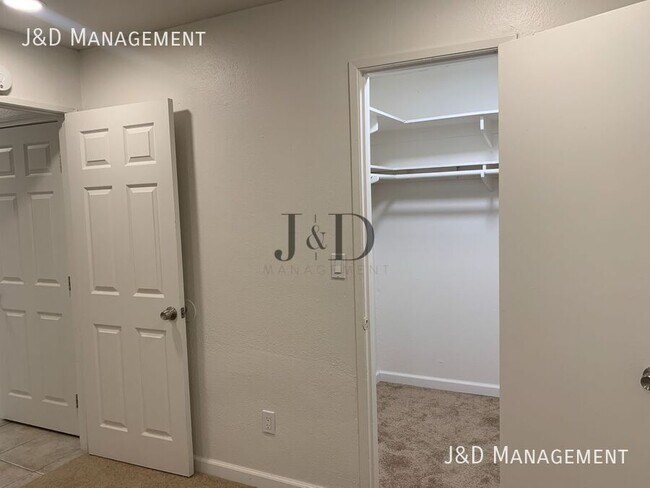 4389 39th St San Diego, CA 92105 photo 4