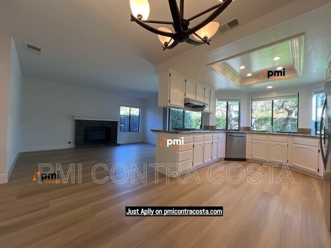 40 Street Tropez Court, Danville, CA 94506 photo 2